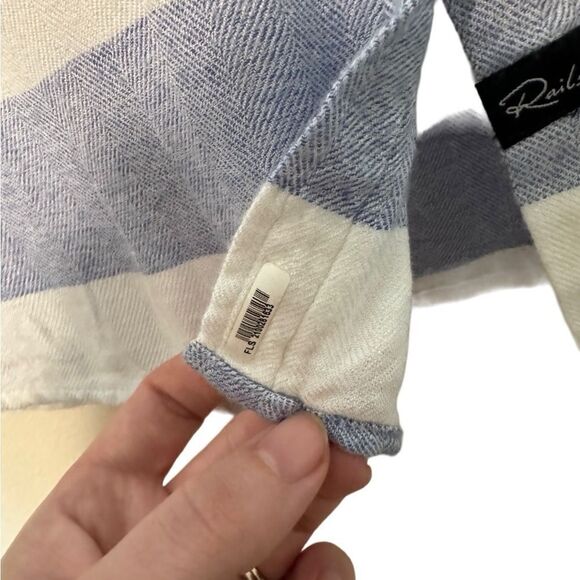 Rails Boxy Rolled Sleeves Button Down - Picture 7 of 10